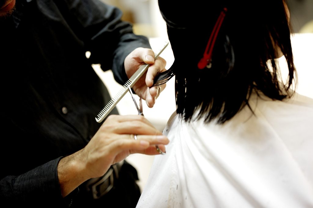 arti mimpi potong rambut menurut hindu bali