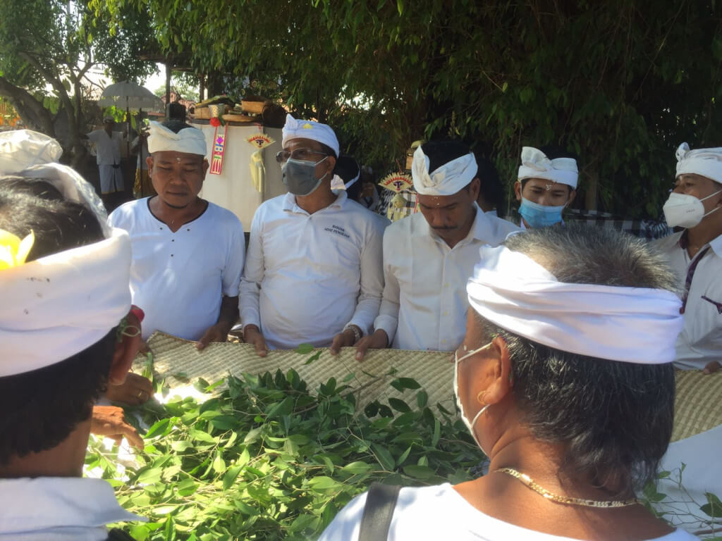 Filosofi Daun Bingin dalam Upacara Adat Bali dan Makna 21 Helai